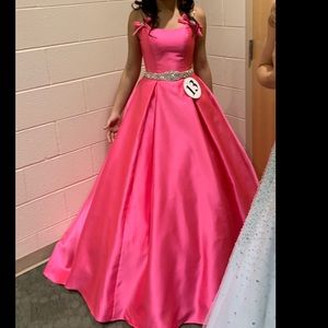 Gorgeous Jovani satin pageant dress sz 2